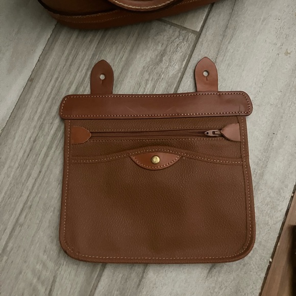 Like new, Dooney & Bourke Saddle Brown Leather Crossbody Bag & wallet. - Picture 8 of 13